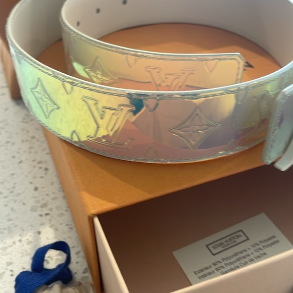 LOUIS VUITTON PRISM MONOGRAM BELT - Picture 5 of 8